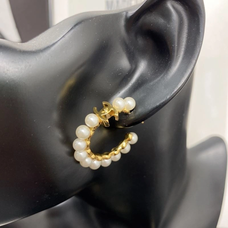 Versatile Chanel Earrings 231083