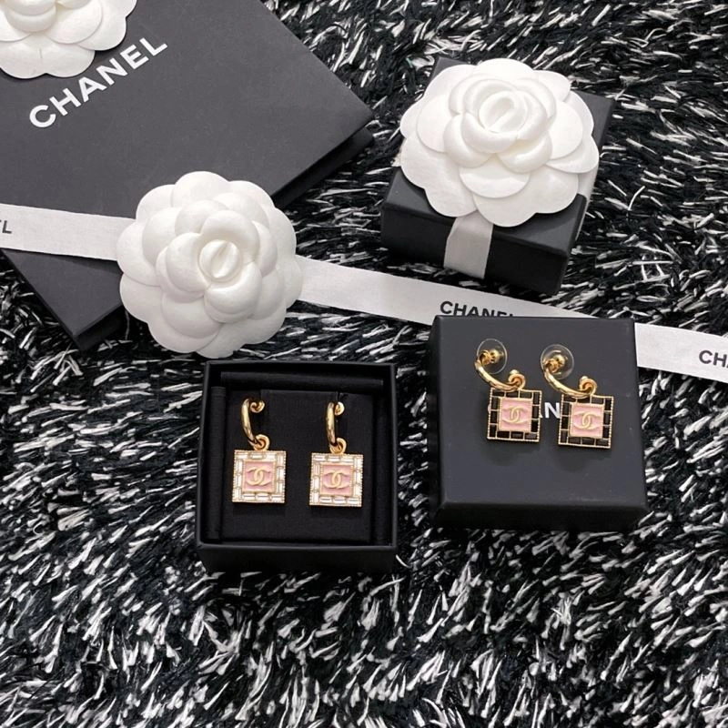 Chanel Earrings Breathable 231090