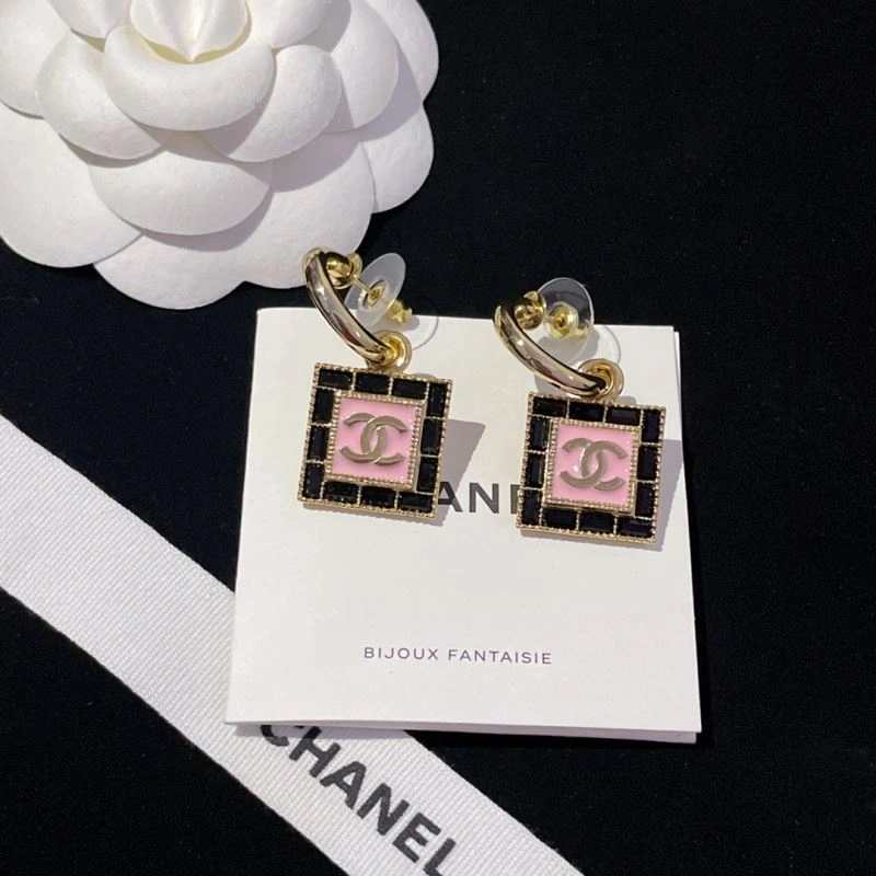 Chanel Earrings Breathable 231090