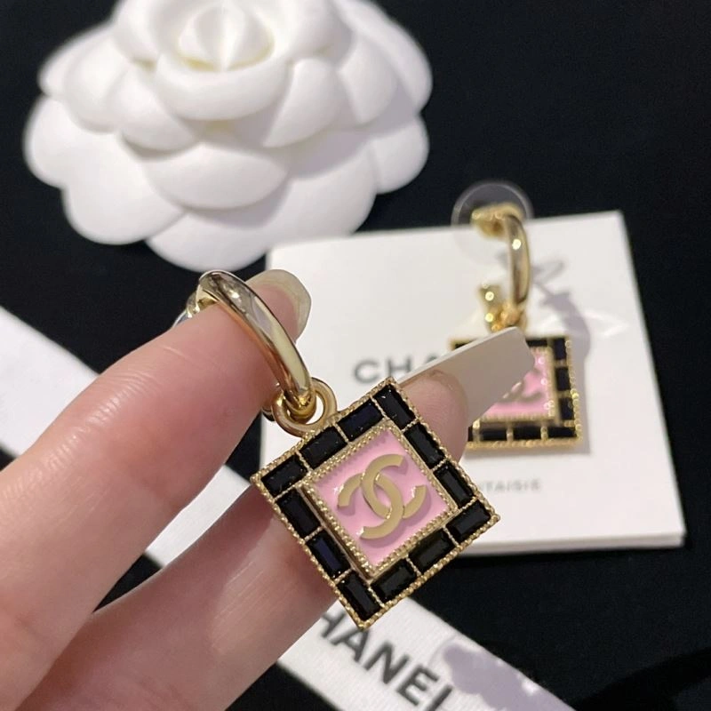 Chanel Earrings Breathable 231090