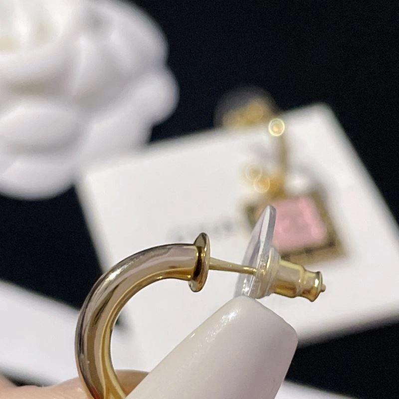 Chanel Earrings Breathable 231090