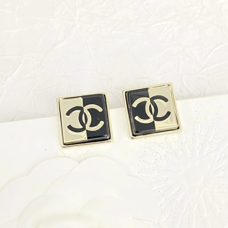 Chanel Earrings Breathable 231129