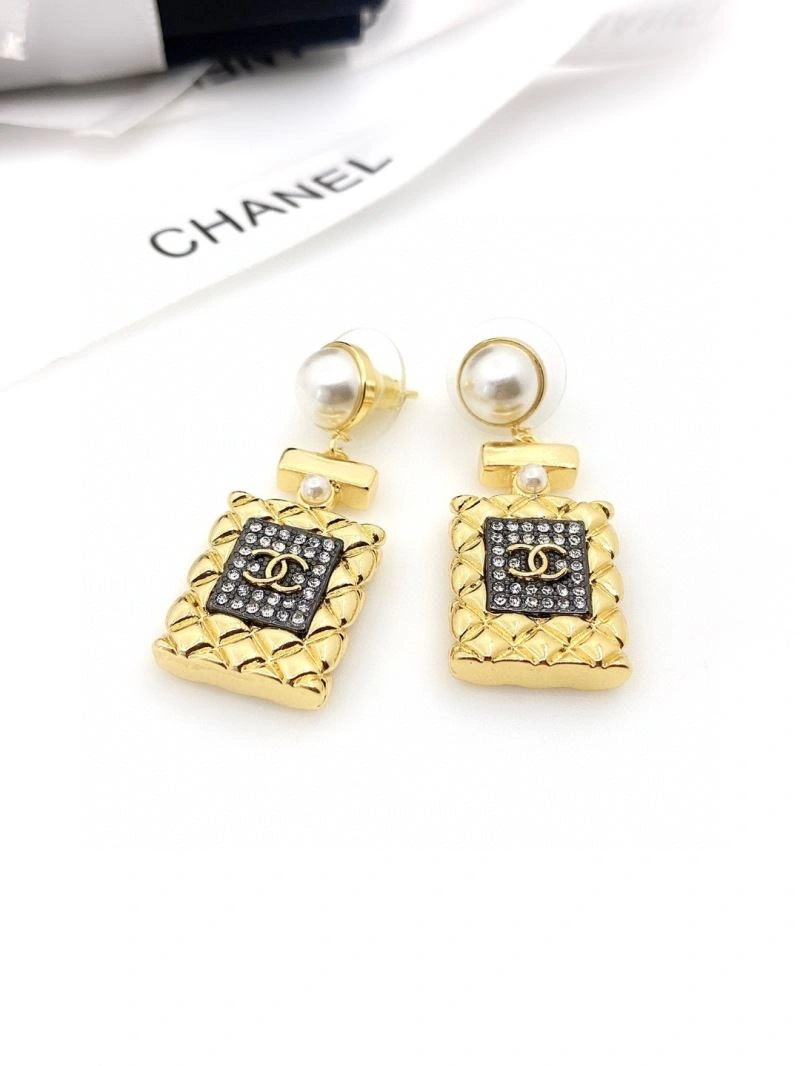 Chanel Earrings SmoothTexture 231065