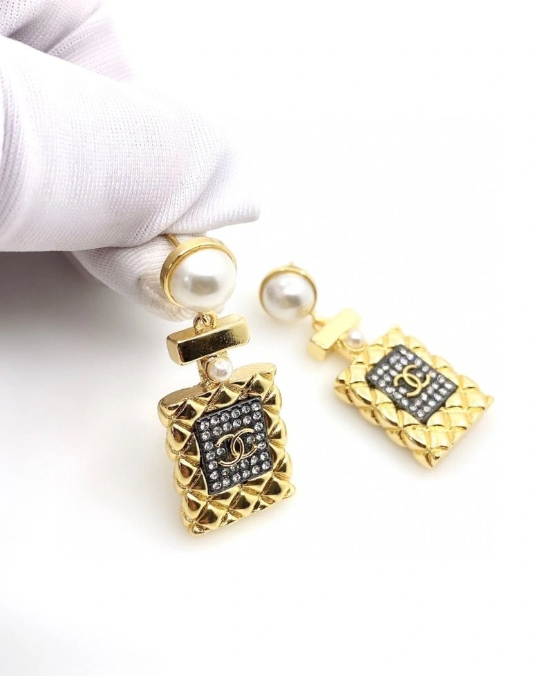 Chanel Earrings SmoothTexture 231065