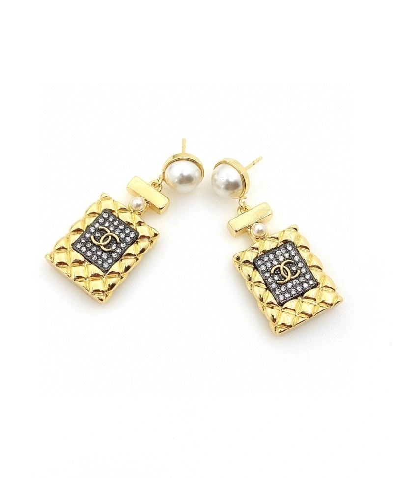 Chanel Earrings SmoothTexture 231065