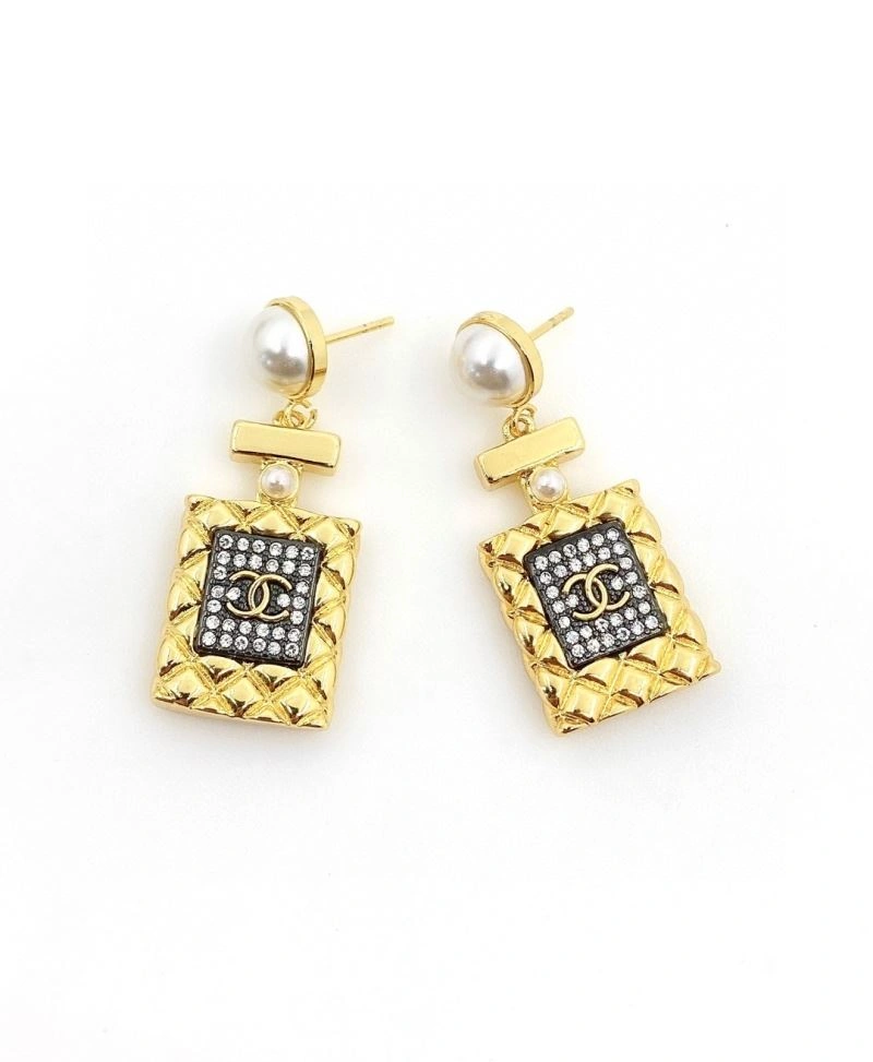 Chanel Earrings SmoothTexture 231065