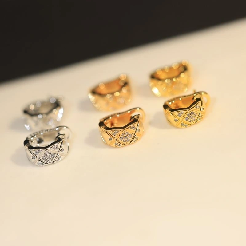 Chanel Earrings Lightweight 231091