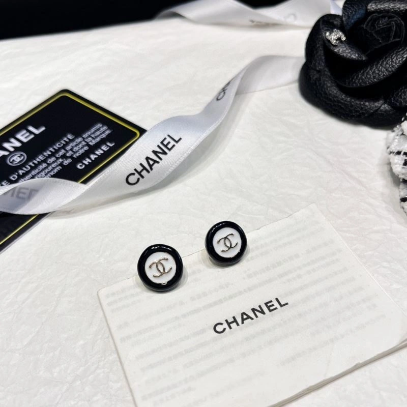 Chanel Earrings Trendsetting 231072