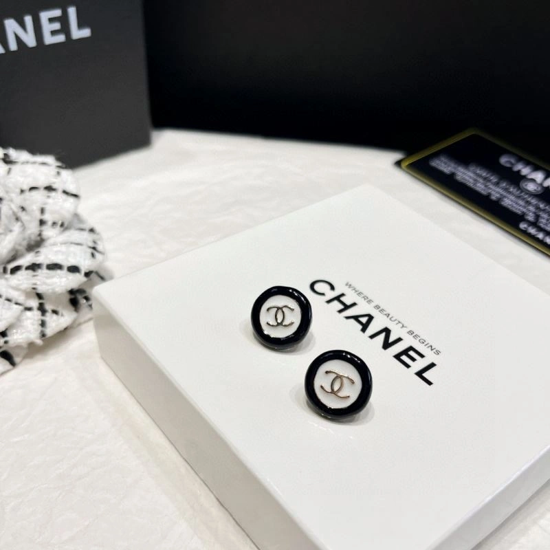 Chanel Earrings Trendsetting 231072
