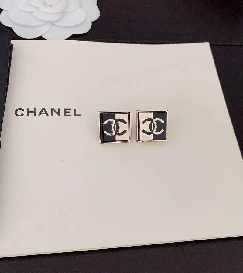 WellDesigned Chanel Earrings 231122