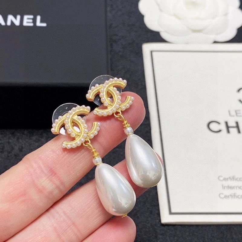 Versatile Chanel Earrings 230765