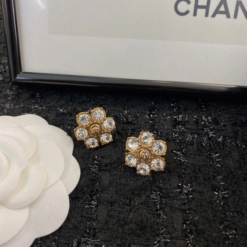 Trendy Chanel Earrings 230756