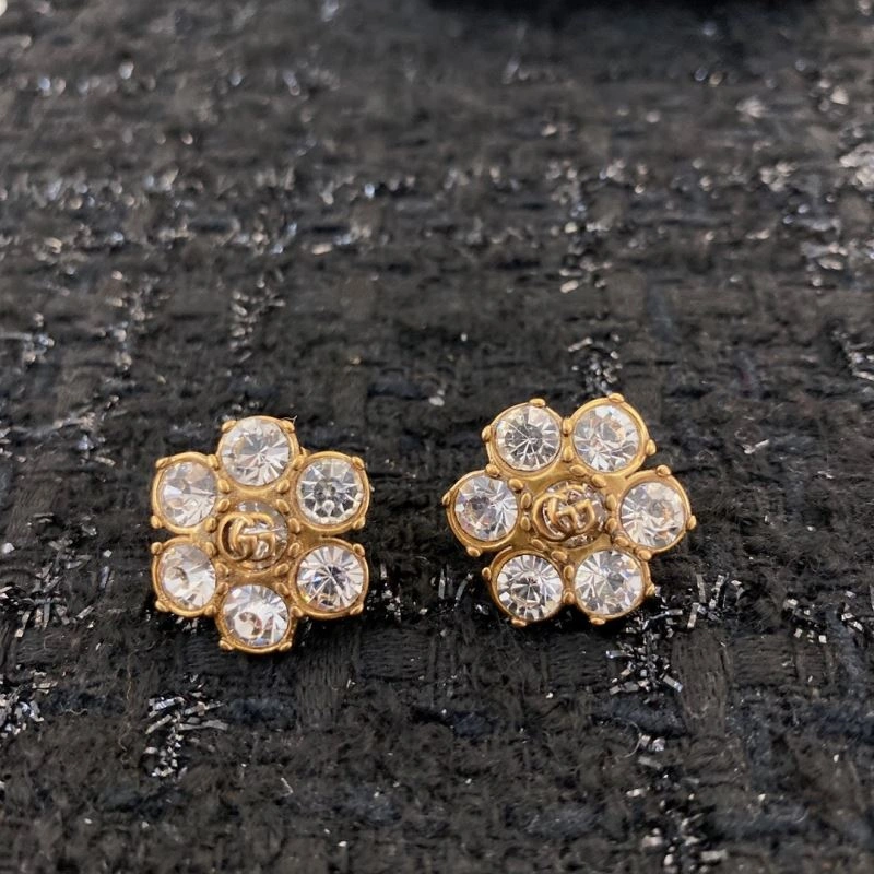 Trendy Chanel Earrings 230756