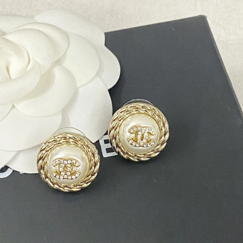 Chanel Earrings Affordable 230748