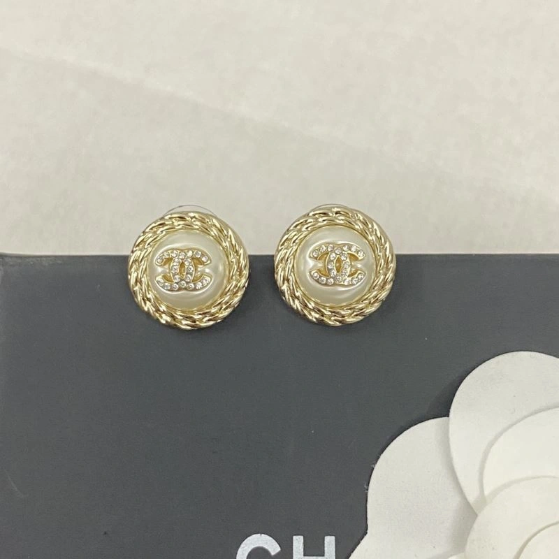 Chanel Earrings Affordable 230748