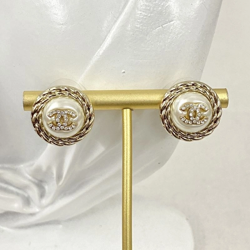 Chanel Earrings Affordable 230748