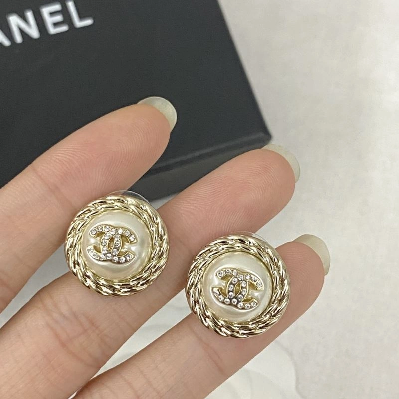 Chanel Earrings Affordable 230748