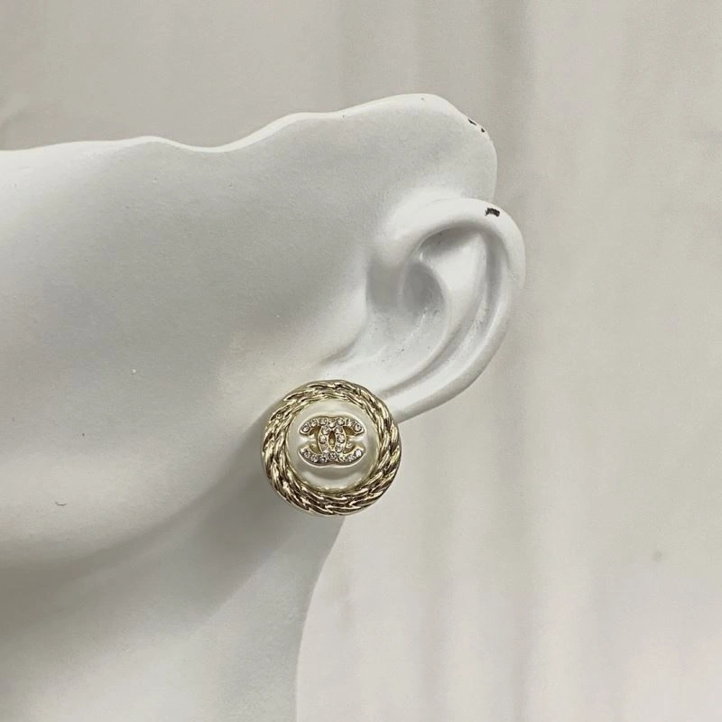 Chanel Earrings Affordable 230748