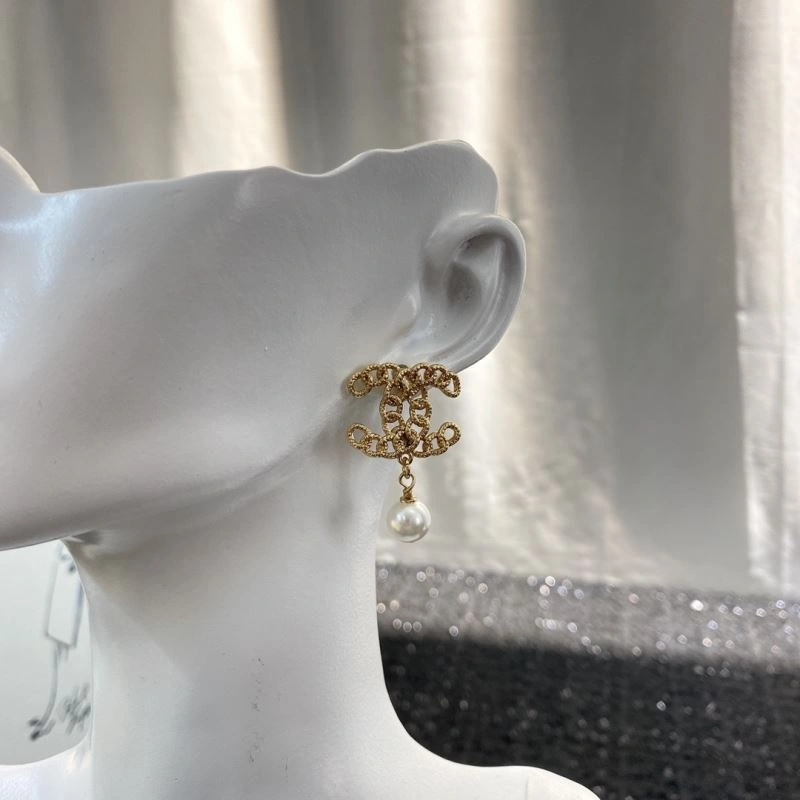 WrinkleFree Chanel Earrings 230757