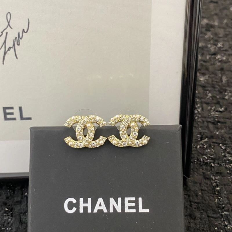 Popular Chanel Earrings 230742