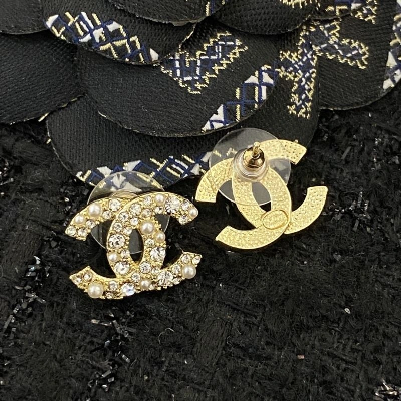 Popular Chanel Earrings 230742