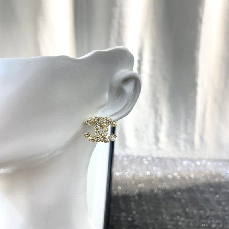 Popular Chanel Earrings 230742