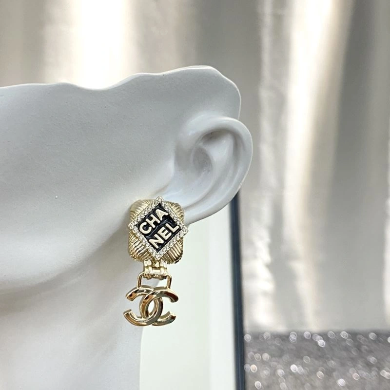 Chanel Earrings Premium 230811