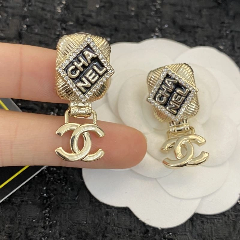 Chanel Earrings Premium 230811