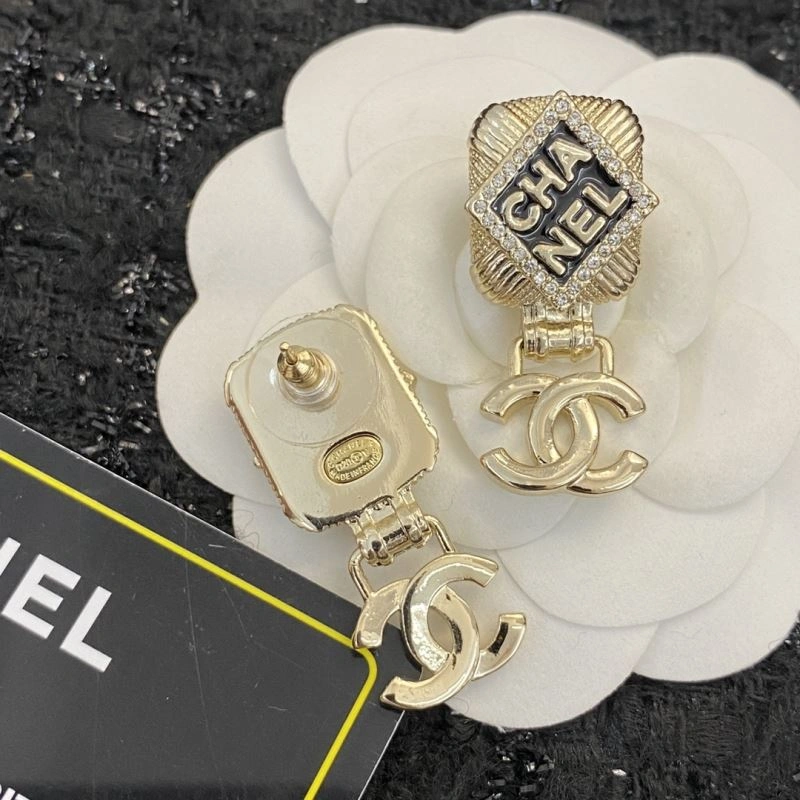 Chanel Earrings Premium 230811