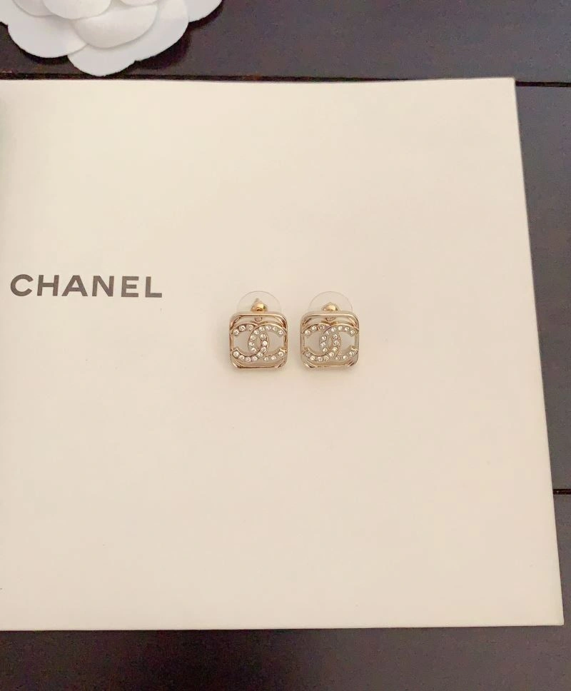 Affordable Chanel Earrings 230739