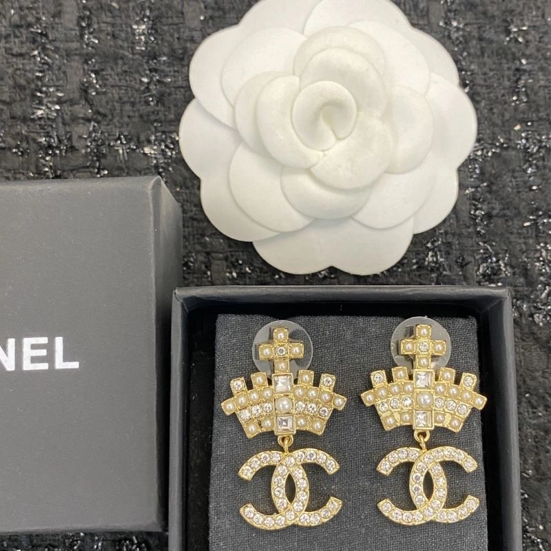 MoistureWicking Chanel Earrings 230740