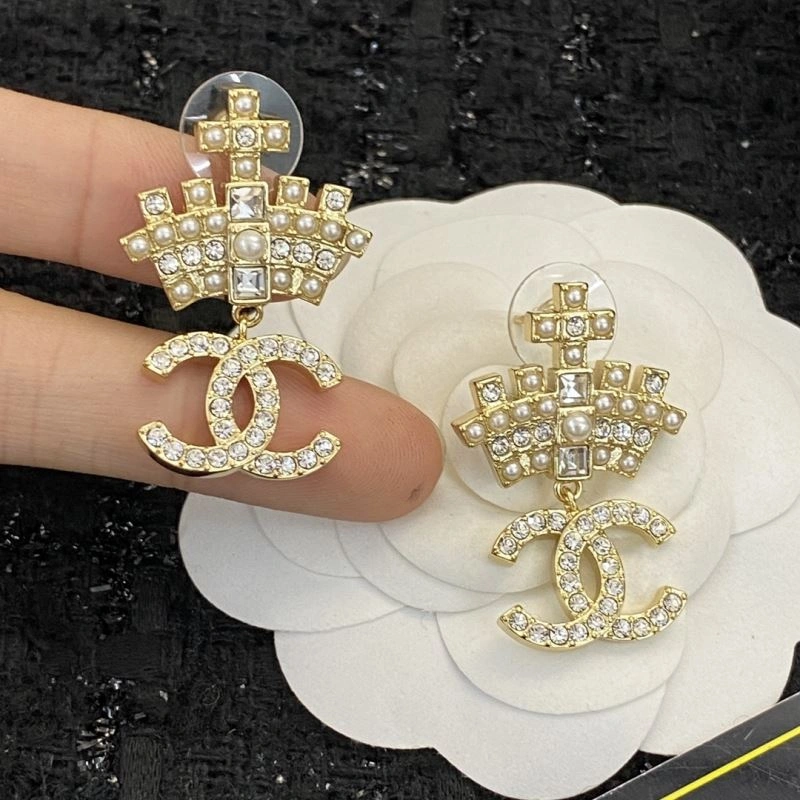 MoistureWicking Chanel Earrings 230740