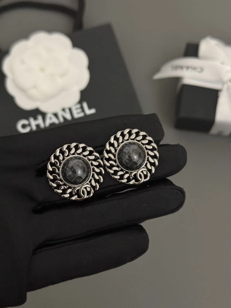 Chanel Earrings Affordable 230747