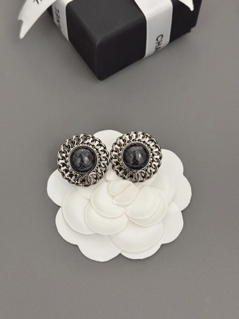 Chanel Earrings Affordable 230747