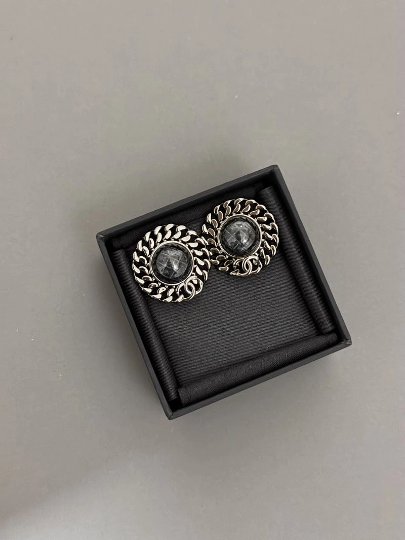 Chanel Earrings Affordable 230747