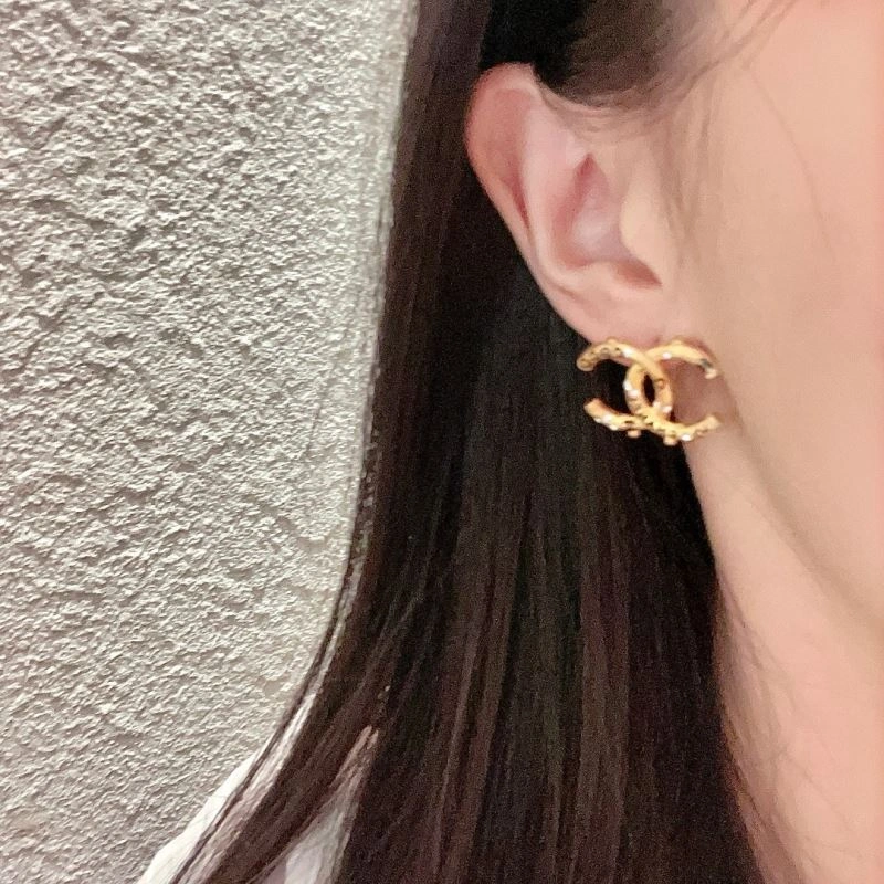 Reliable Chanel Earrings 230768