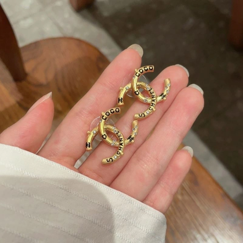 Reliable Chanel Earrings 230768