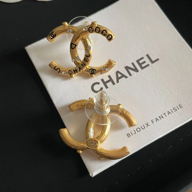 Reliable Chanel Earrings 230768