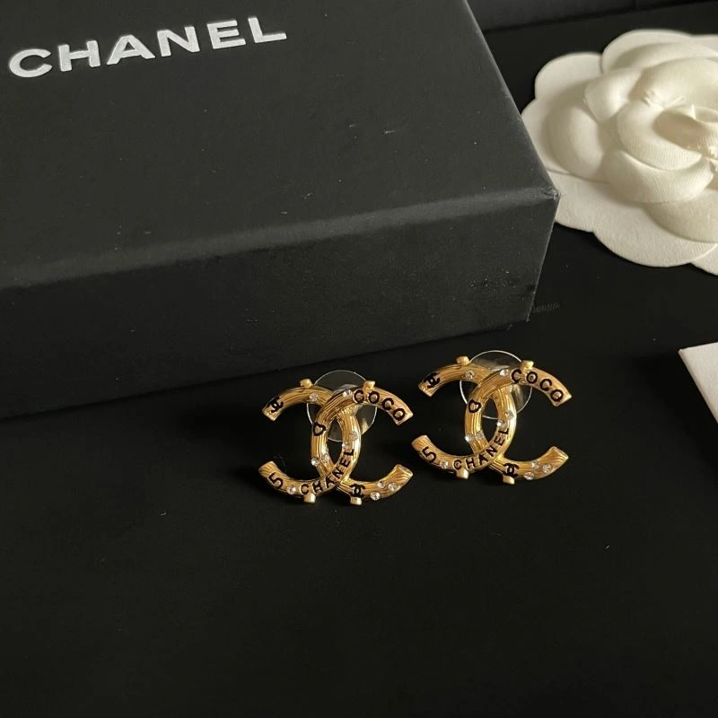 Reliable Chanel Earrings 230768