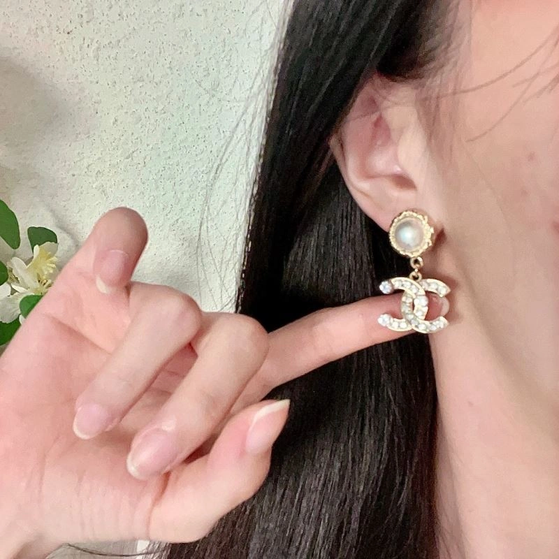 Chanel Earrings Neat 230767