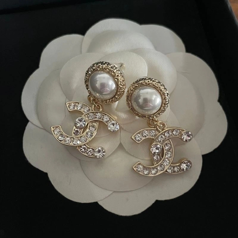Chanel Earrings Neat 230767