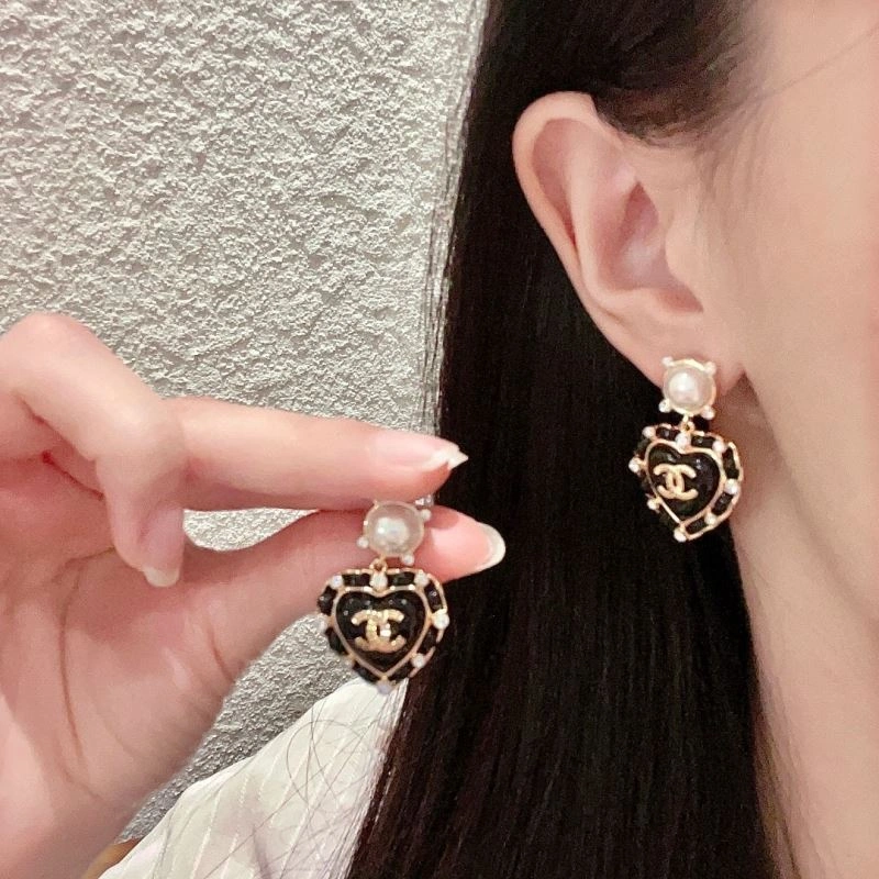 WellDesigned Chanel Earrings 230729
