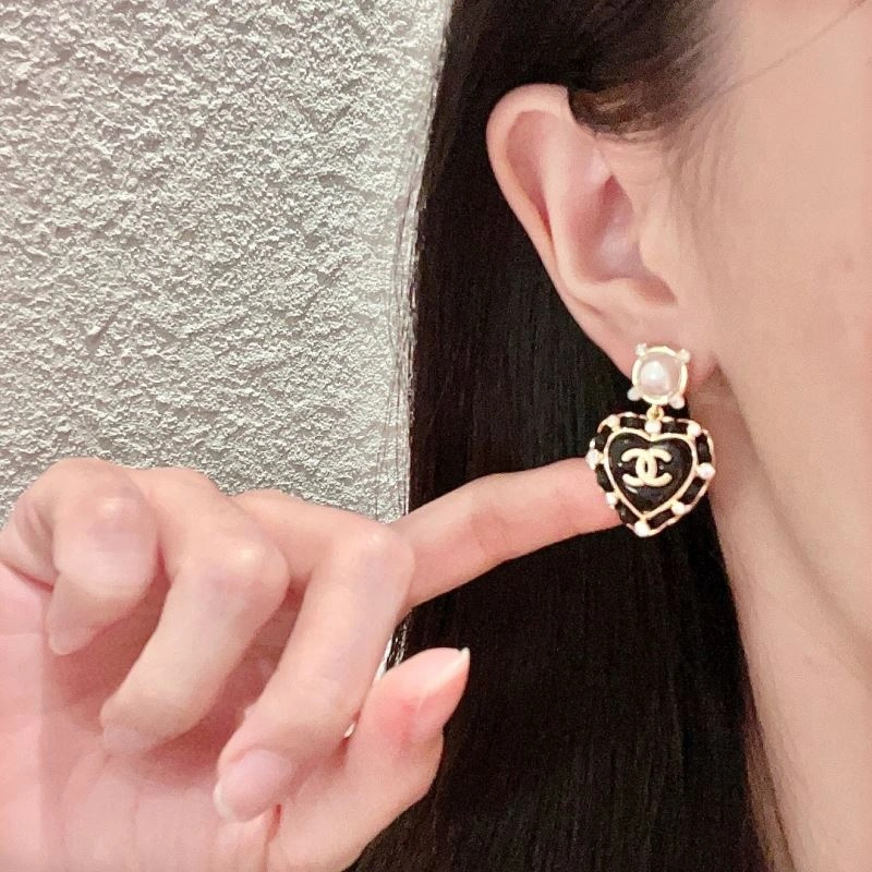 WellDesigned Chanel Earrings 230729