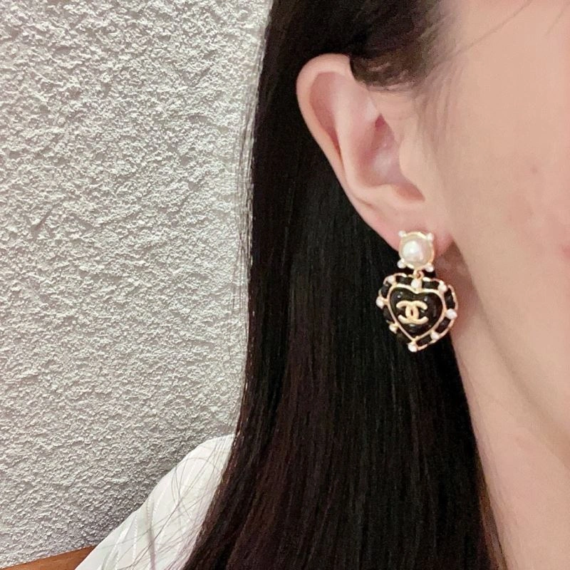 WellDesigned Chanel Earrings 230729