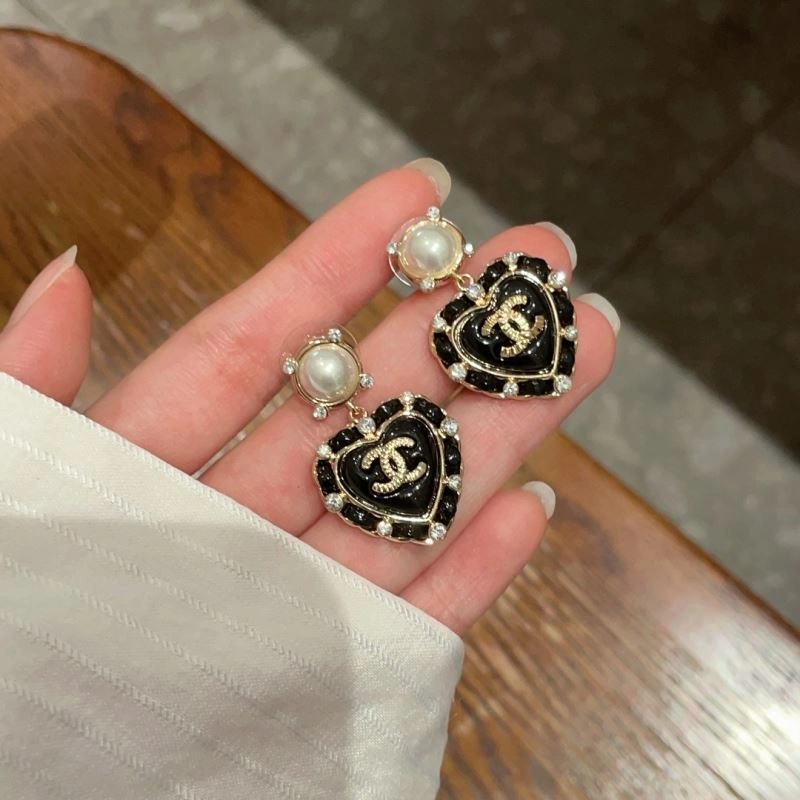 WellDesigned Chanel Earrings 230729