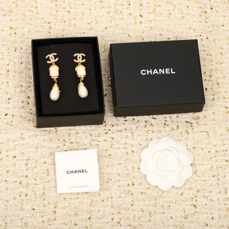 FashionForward Chanel Earrings 230711