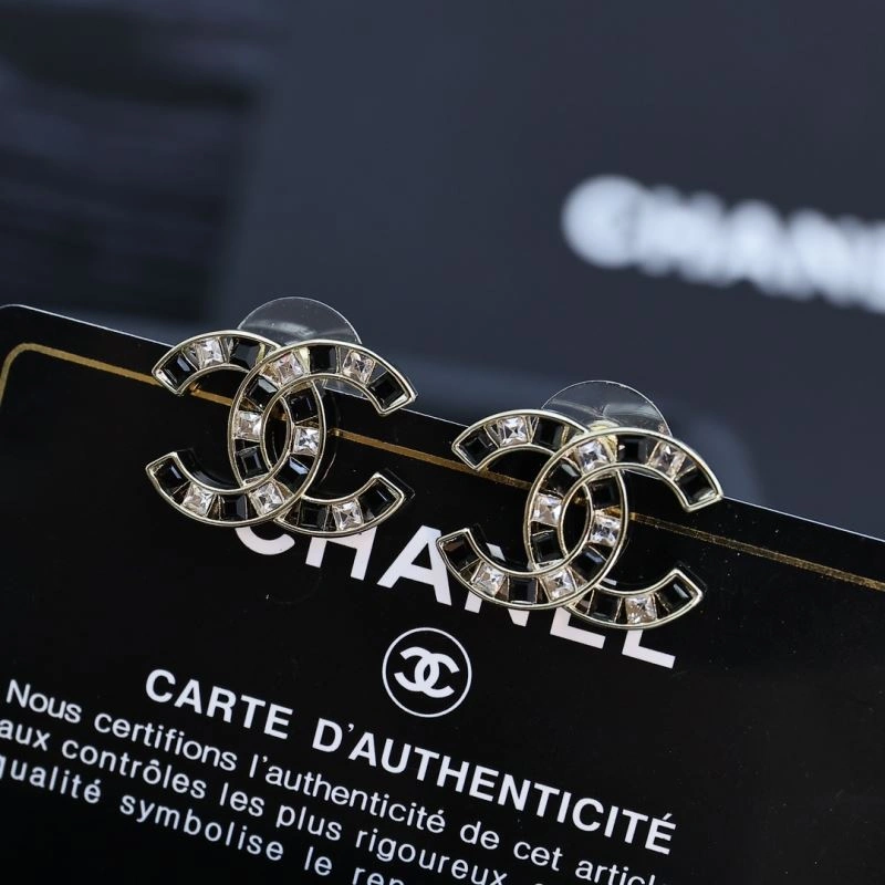 Chanel Earrings MoistureWicking 230708