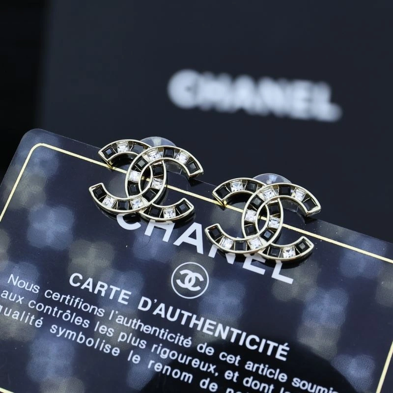 Chanel Earrings MoistureWicking 230708