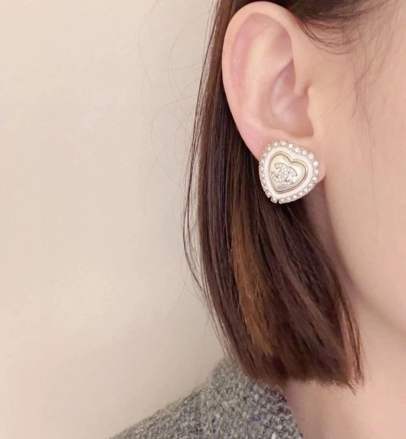Resilient Chanel Earrings 230769