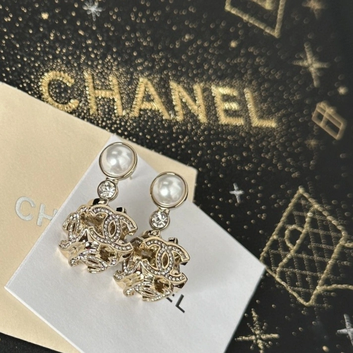 UrbanStyle Chanel Earrings 230700